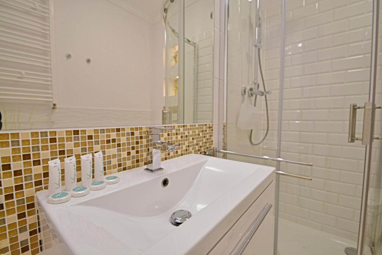 Apartamenty Bryza - Kwartal Rozy Wiatrow - Garaz ชวีโนวิชแจ ภายนอก รูปภาพ