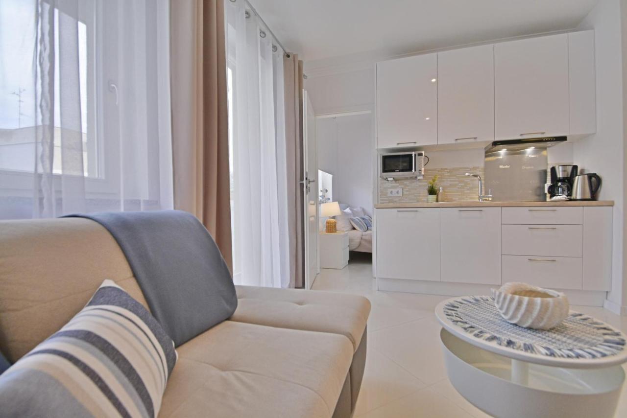 Apartamenty Bryza - Kwartal Rozy Wiatrow - Garaz ชวีโนวิชแจ ภายนอก รูปภาพ