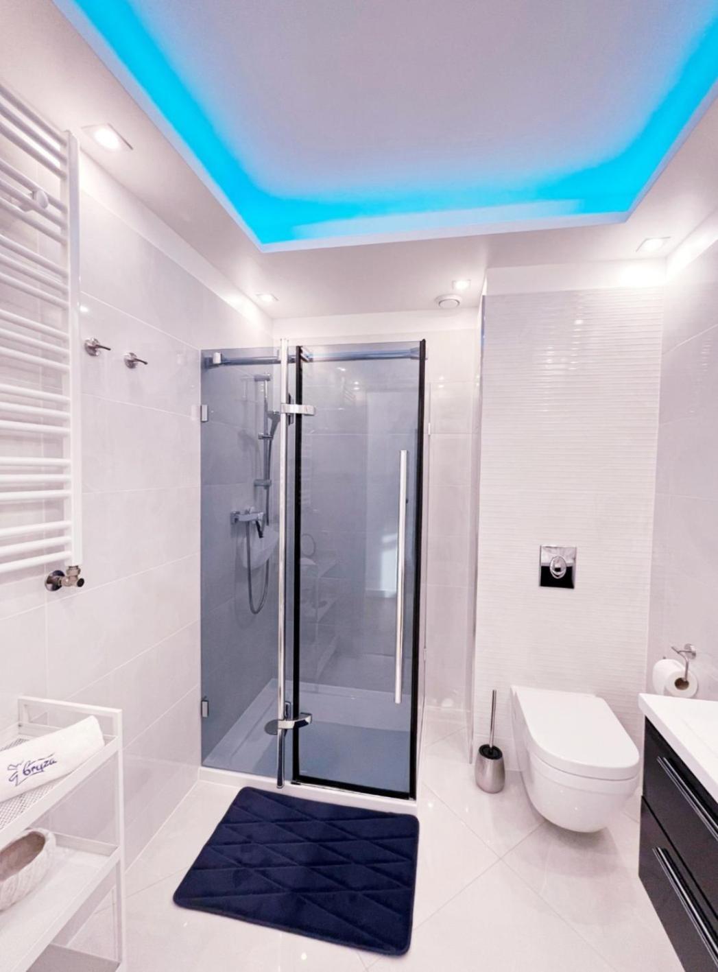 Apartamenty Bryza - Kwartal Rozy Wiatrow - Garaz ชวีโนวิชแจ ภายนอก รูปภาพ