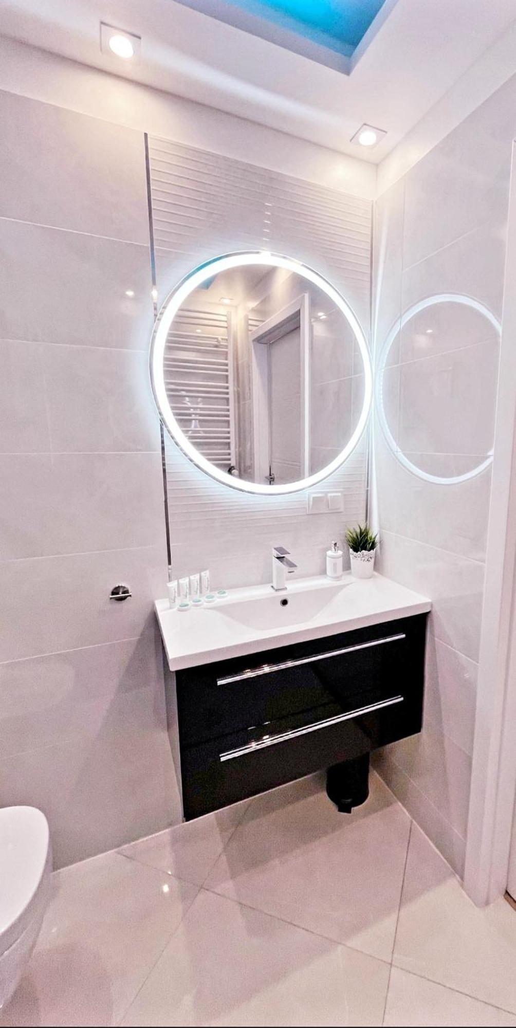 Apartamenty Bryza - Kwartal Rozy Wiatrow - Garaz ชวีโนวิชแจ ภายนอก รูปภาพ