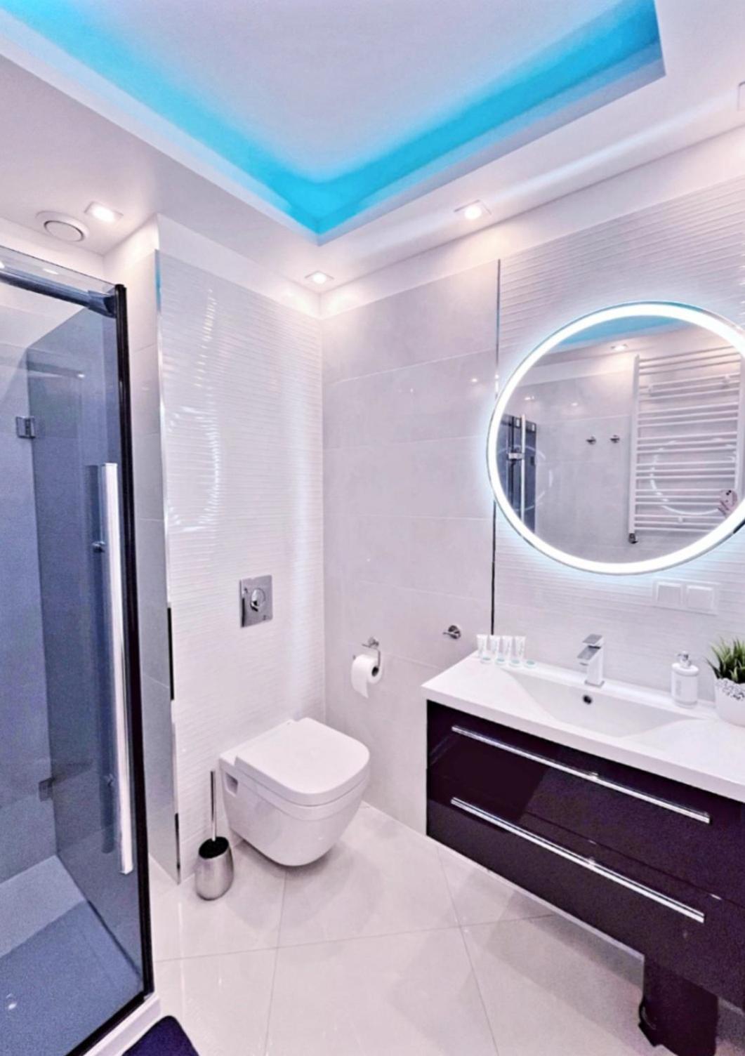 Apartamenty Bryza - Kwartal Rozy Wiatrow - Garaz ชวีโนวิชแจ ภายนอก รูปภาพ